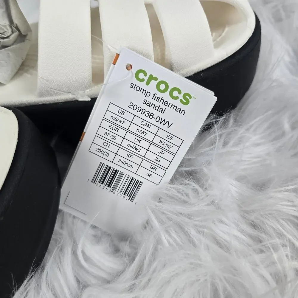 CROCS leave standout